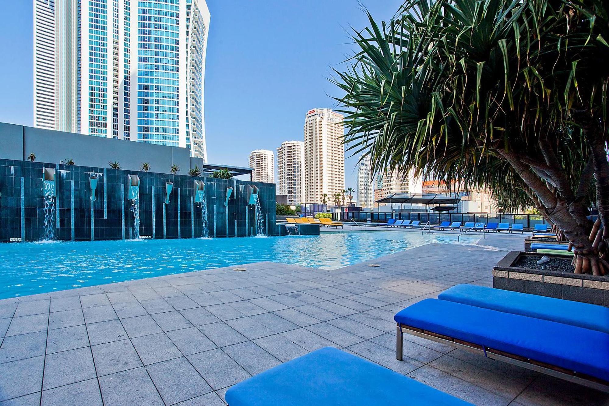 5 Bedroom Executive Sub Penthouse In The Heart Of Surfers With Full Ocean Views - Sleeps 12 - Circle On Cavill Amazing!! Gold Coast Exteriér fotografie