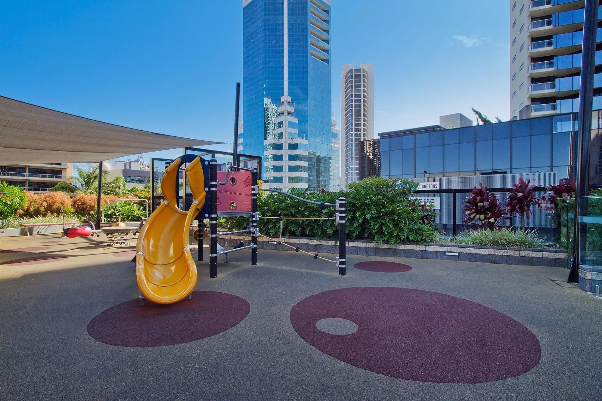 5 Bedroom Executive Sub Penthouse In The Heart Of Surfers With Full Ocean Views - Sleeps 12 - Circle On Cavill Amazing!! Gold Coast Exteriér fotografie