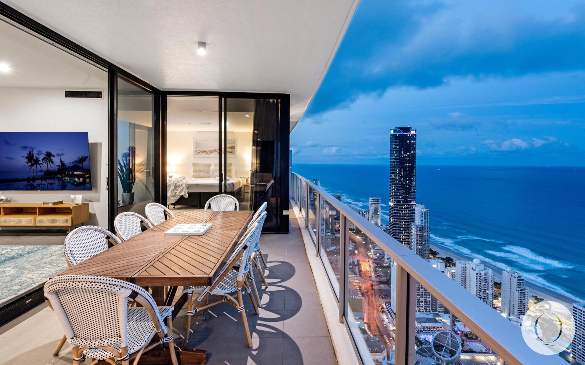 5 Bedroom Executive Sub Penthouse In The Heart Of Surfers With Full Ocean Views - Sleeps 12 - Circle On Cavill Amazing!! Gold Coast Exteriér fotografie